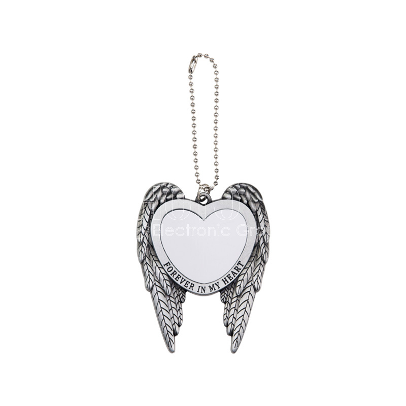 Metal-pendant-800-1.jpg